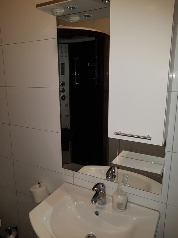 Apartman 4 Kilometar To City Centar Split Eksteriør billede